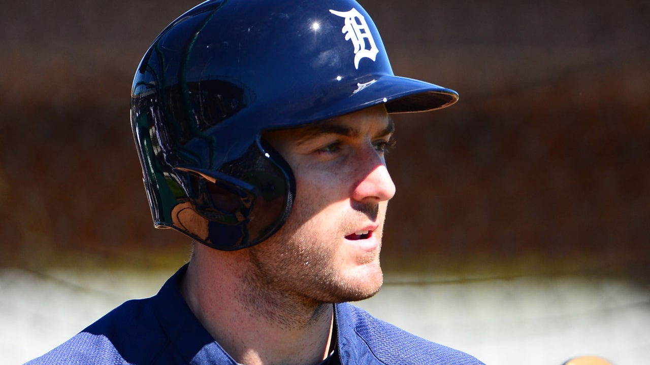 Tigers turn to Lombardozzi for versatility